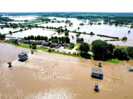 Overstromingsrisico's - Luchtfoto overstroming in Limburg 2021