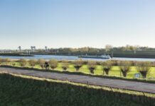 Nationaal Water Programma - foto rivier met stuwensemble