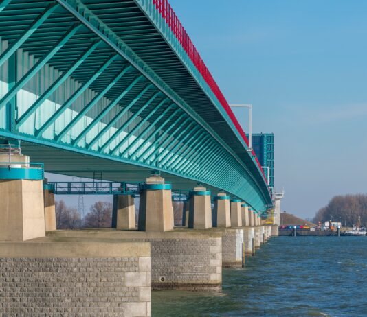 Haringvlietbrug