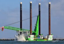 Maasdeltatunnel - foto van het jack up-schip Neptune