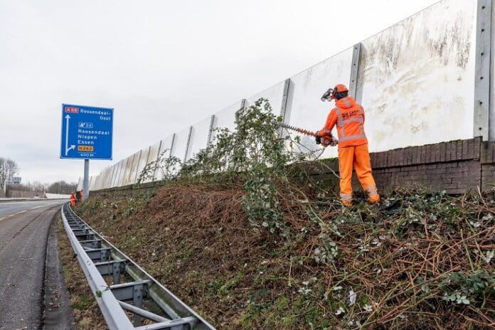 basisonderhoudscontract - snoeiwerk langs snelweg