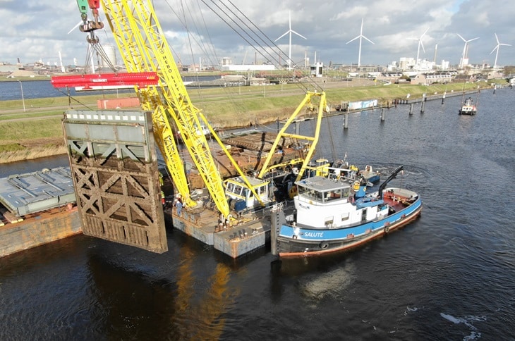 uithijsen sluisdeur Zuidersluis IJmuiden