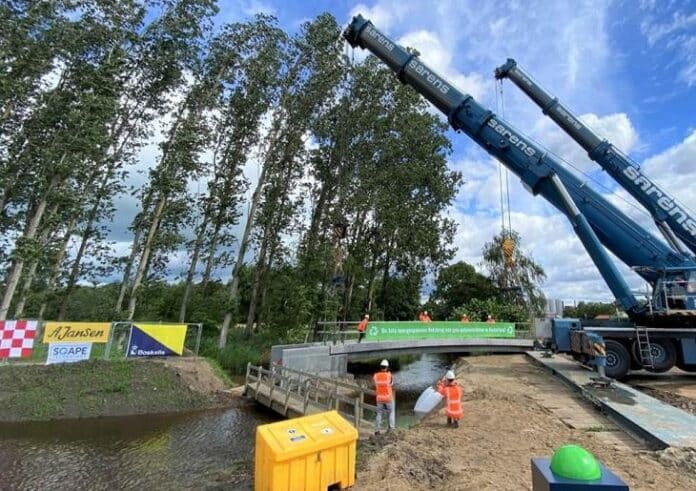 Fietsbrug N69 cementloos beton